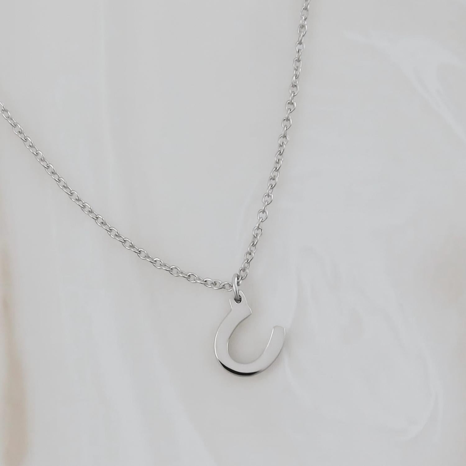 Maive - Women's Horseshoe Necklace