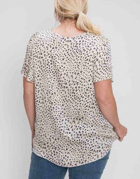 Hailey & Co - Leopard Printed Short Sleeve Top