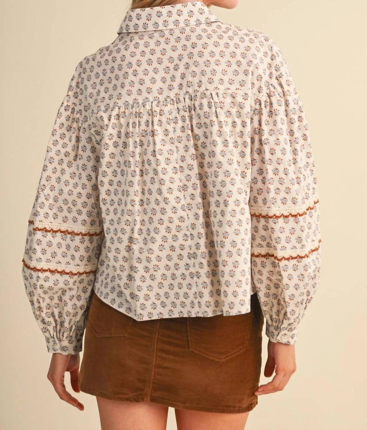 &Merci - Floral Lace Trim Button Up Top