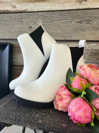 Chinese Laundry - Women's Lido Patent Leather Bootie