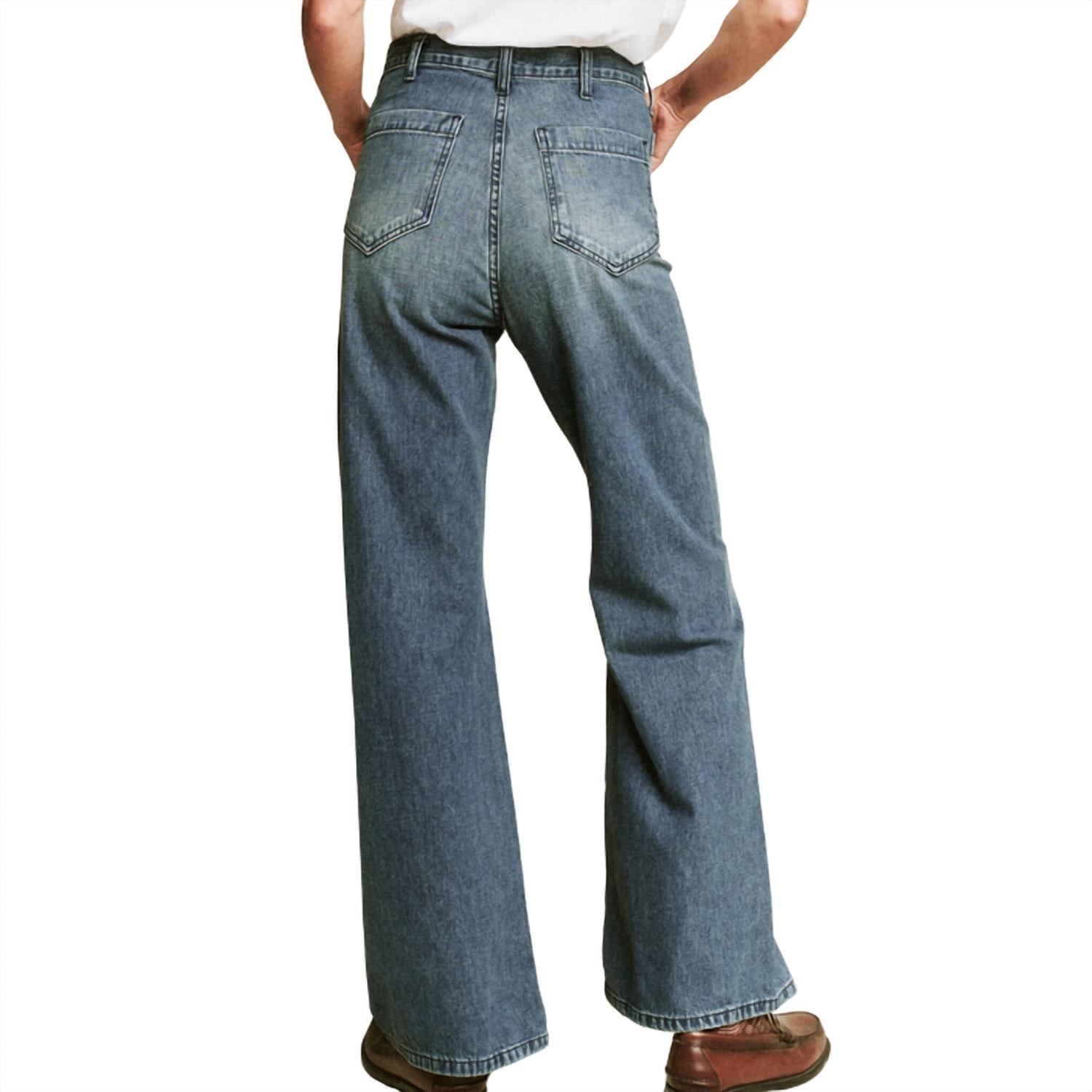 THE GREAT. Women's The Dock Jean in marina wash - women's jeans - detail view