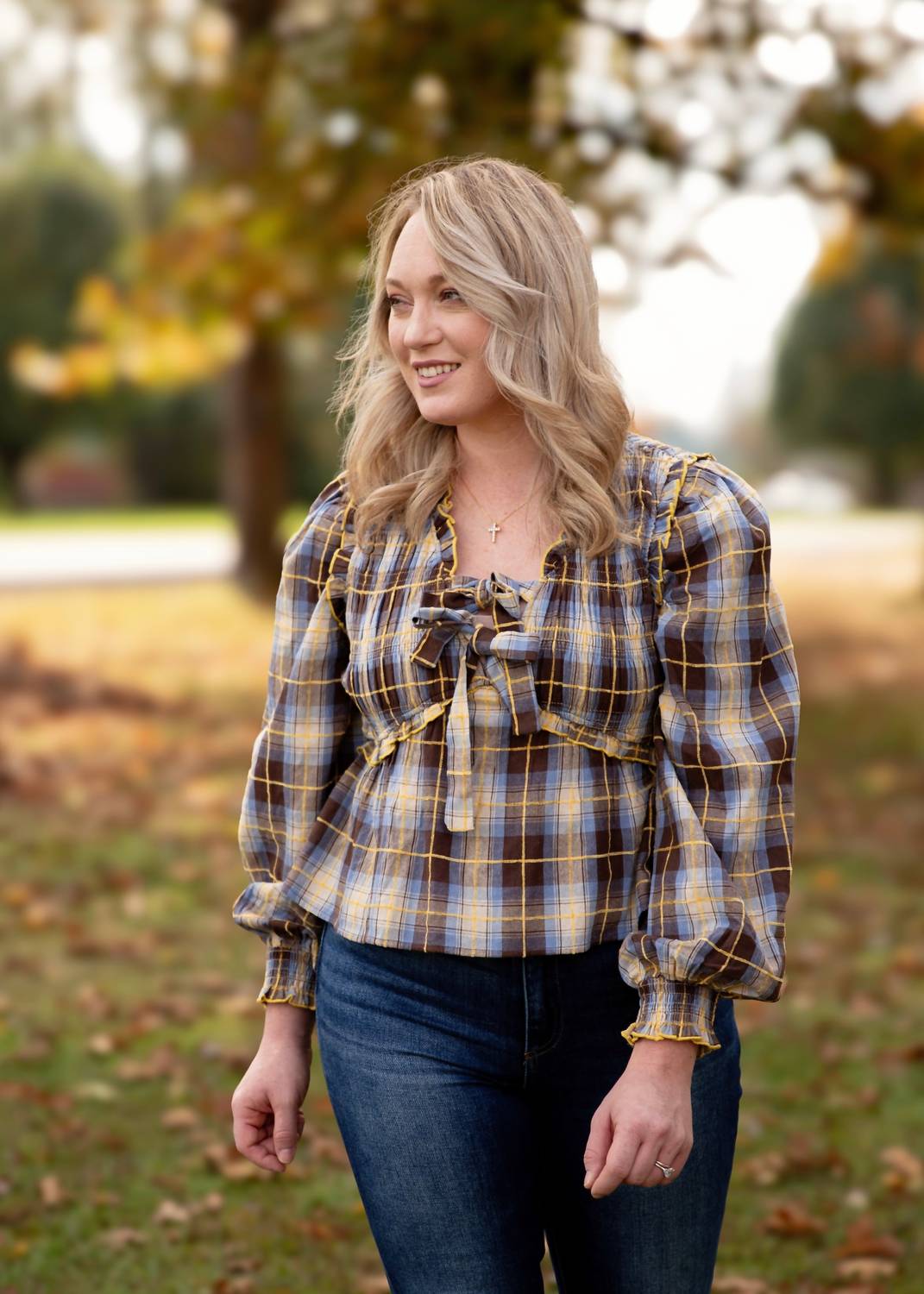 Listicle - Olivia Bow Tie Top