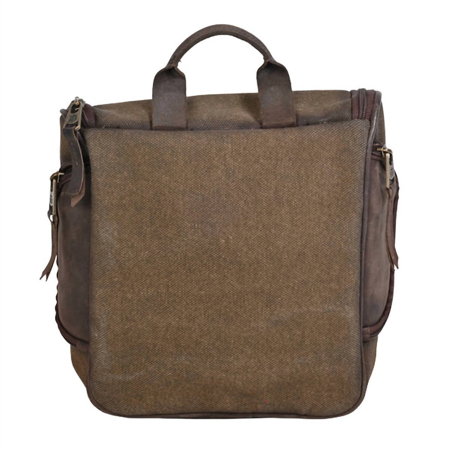 STS Ranchwear Men's Hanging Shave Bag in trailblazer - men's bag - detail view