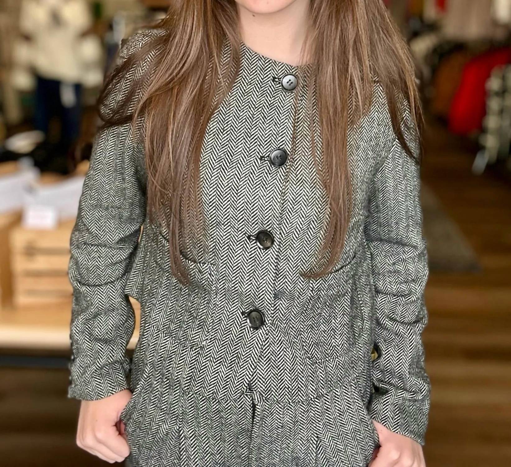 Elle Grey - Woven Button Down Cropped Blazer