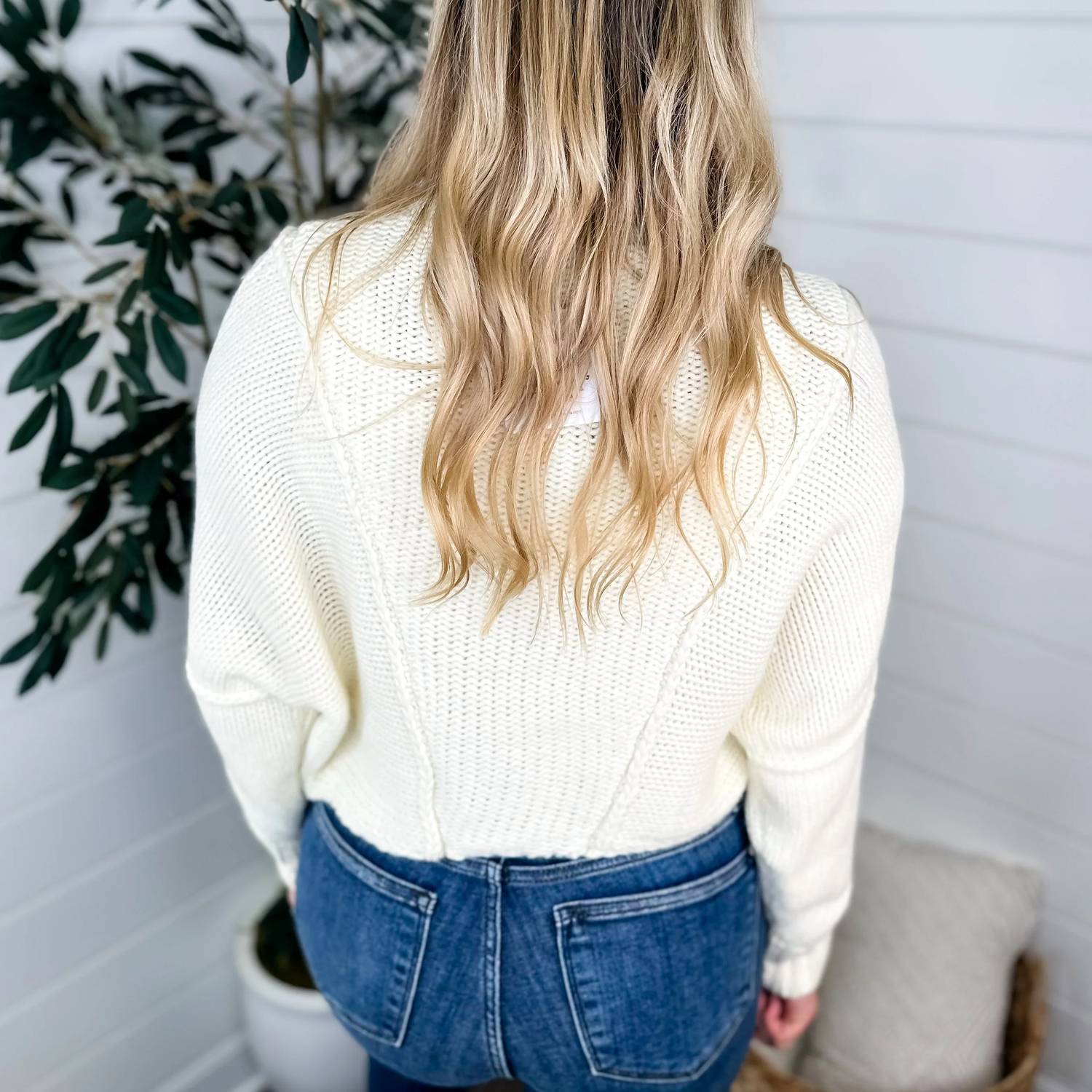 Polagram - Knit Long Sleeve Cropped Sweater