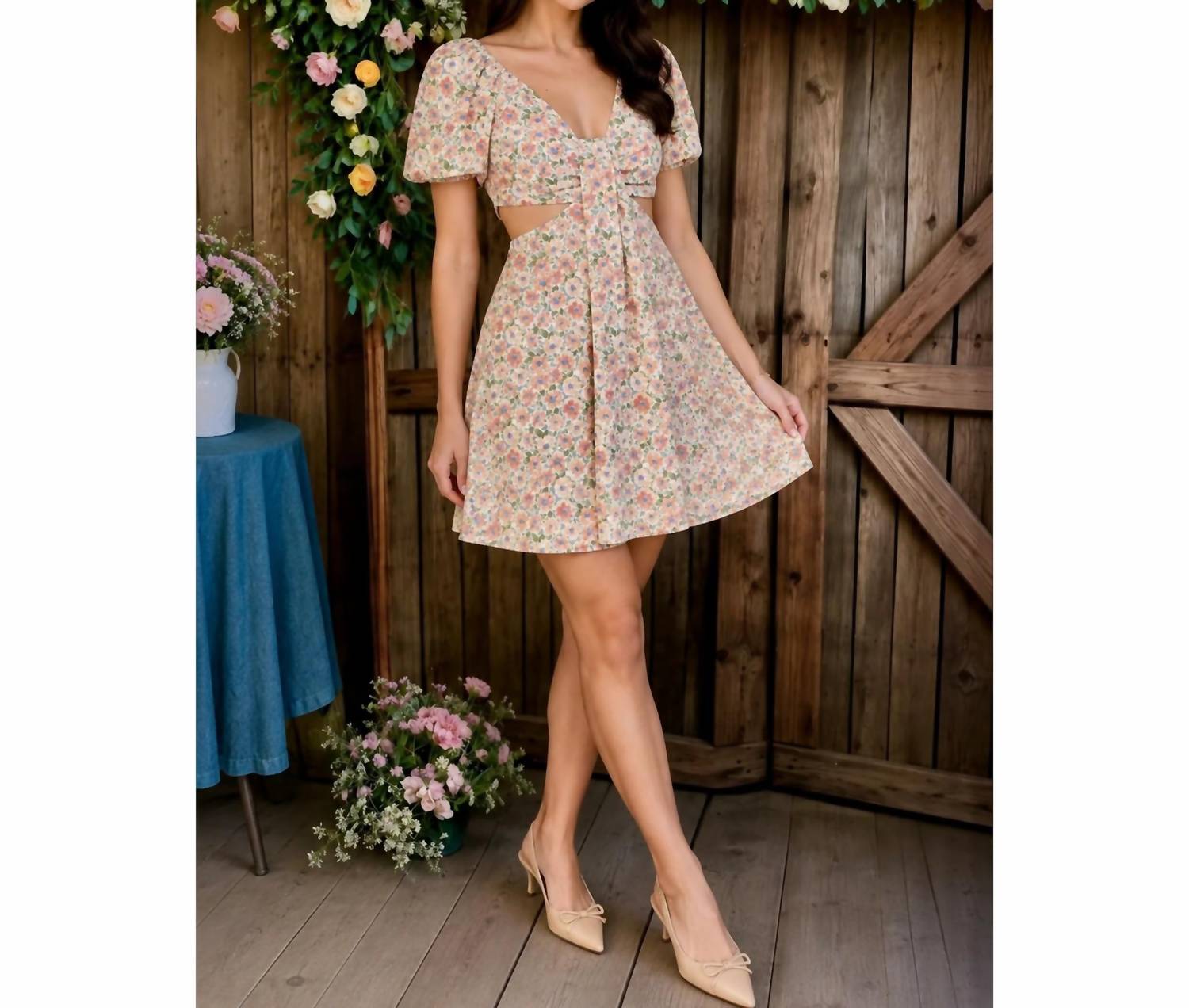 Lumiere - Floral Cutout Puff Sleeve Mini Dress