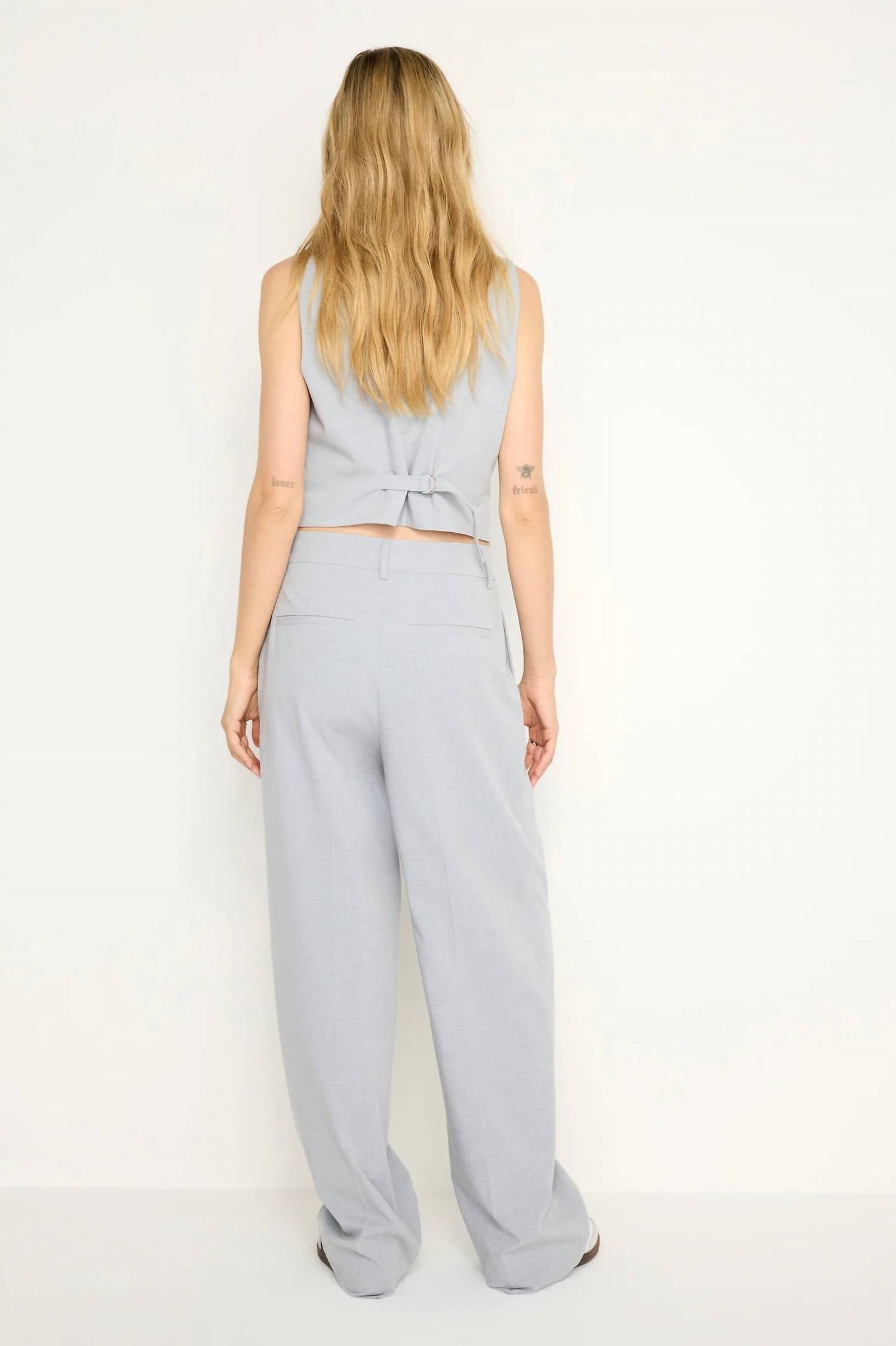 Good American - Essential Suiting Pleated Trousers