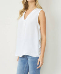 Entro - Sleeveless V-neck Top