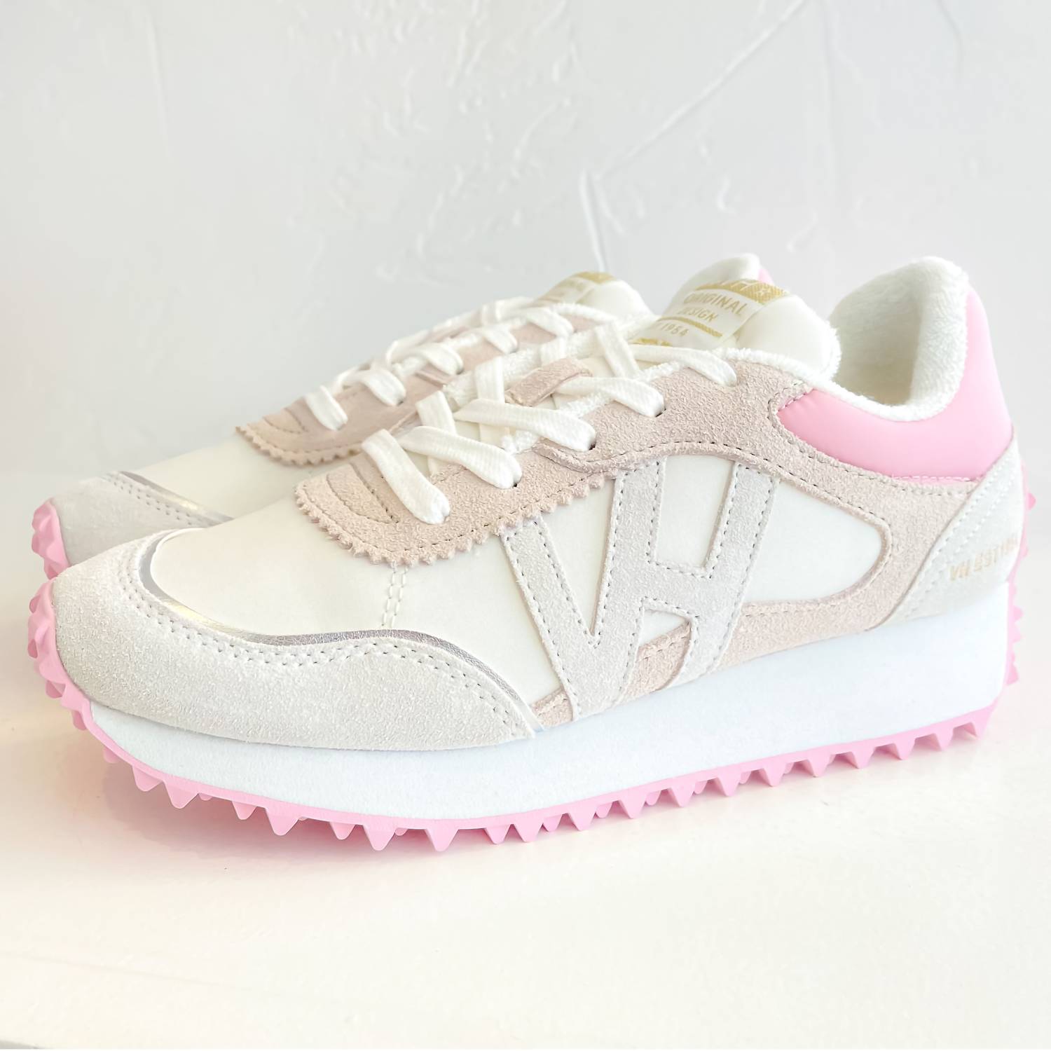 Vintage Havana - Women's Spiked Sole Running Sneaker
