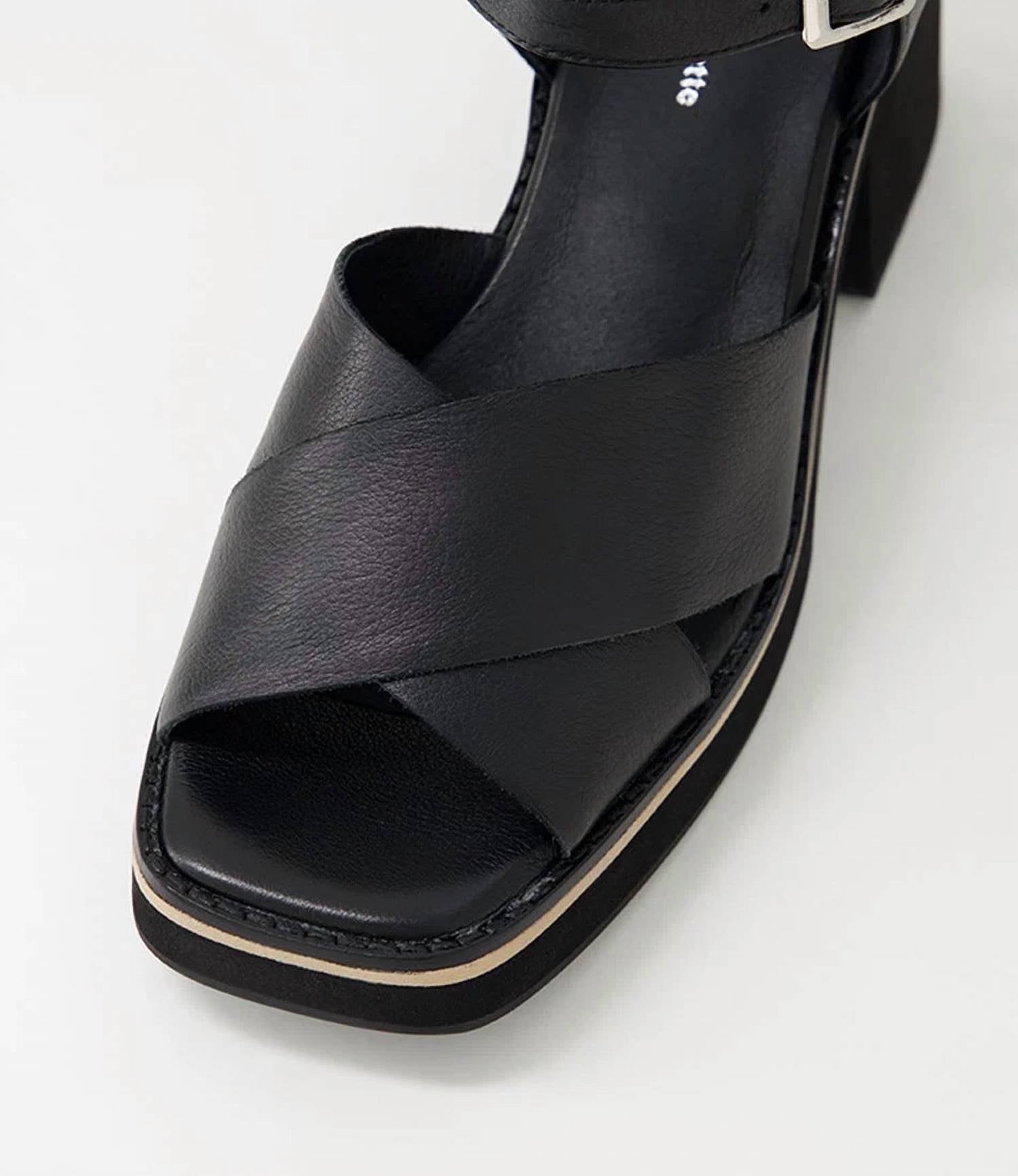 Django & Juliette - Women's Jemi Sandals