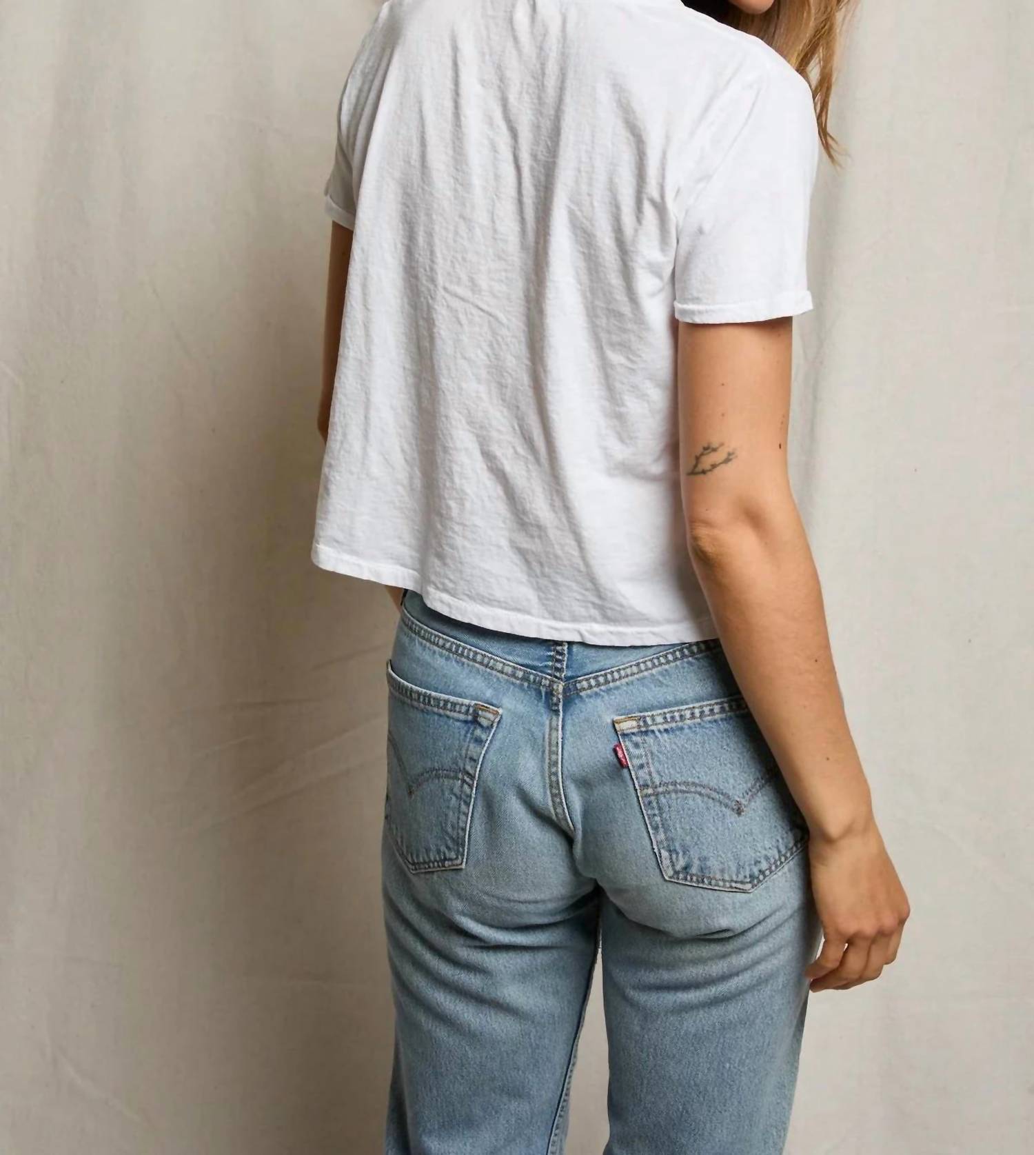 Perfectwhitetee - Beckett Crispy Cotton V-neck Tee