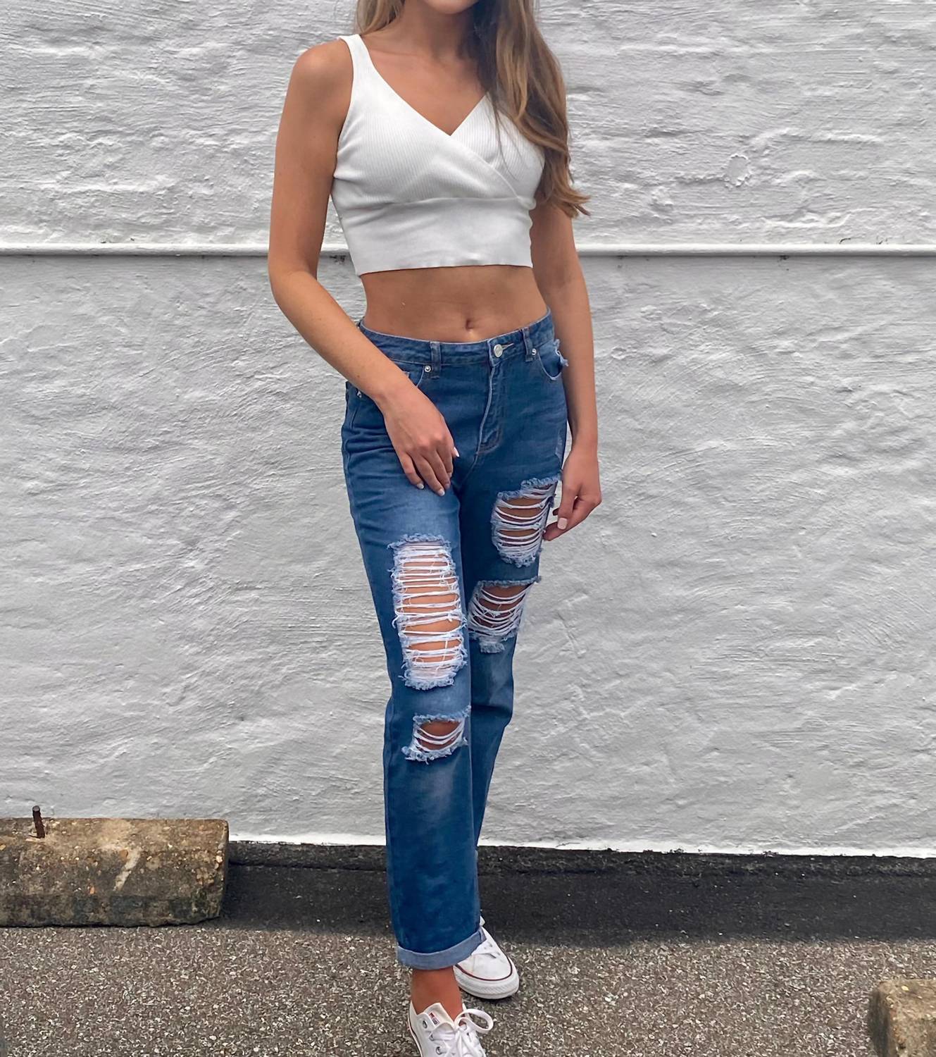 Iris - Elizabeth Distressed Jeans