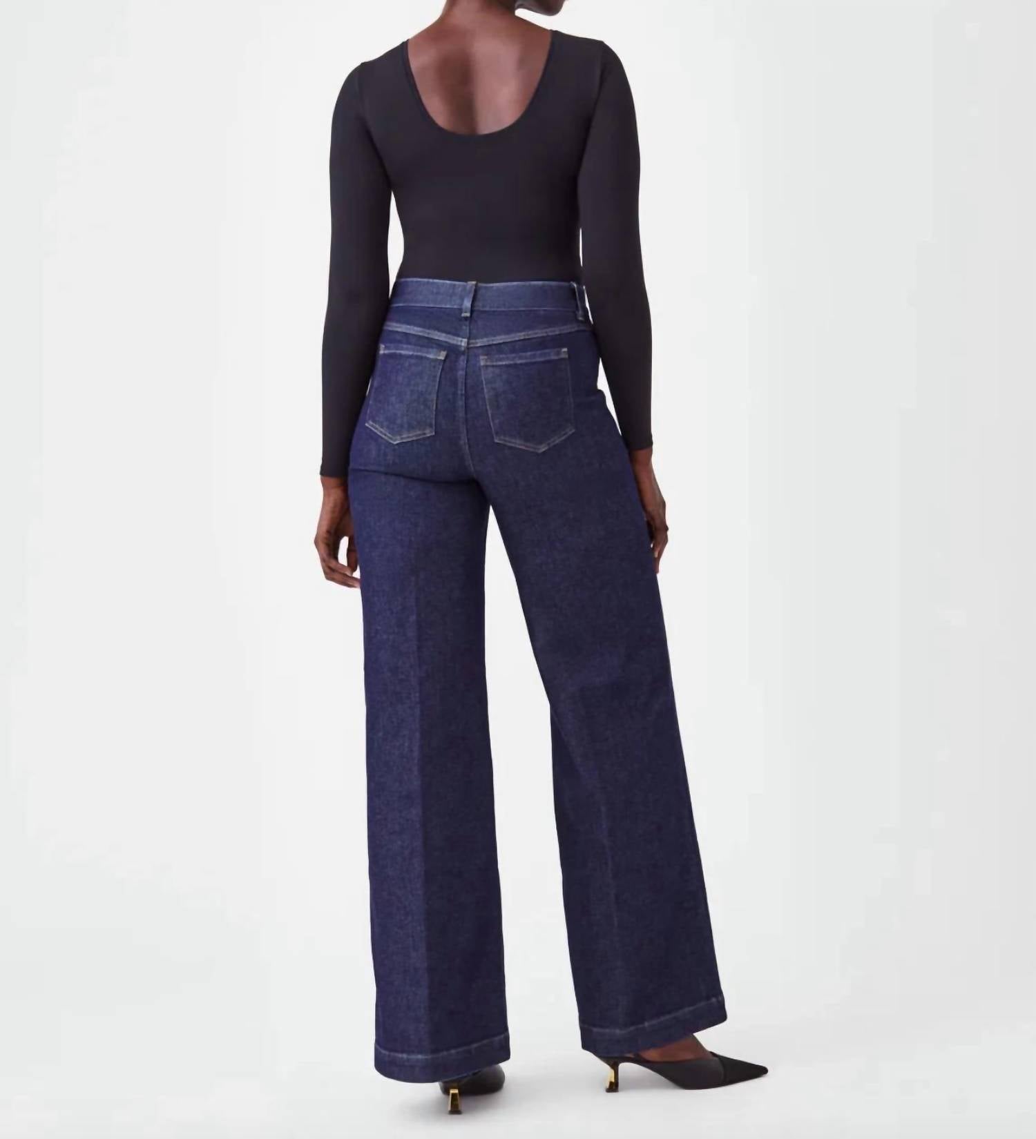 Spanx - Scoop Neck Long Sleeve Bodysuit