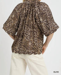 Umgee - Bubble Sleeved Animal Print Blouse