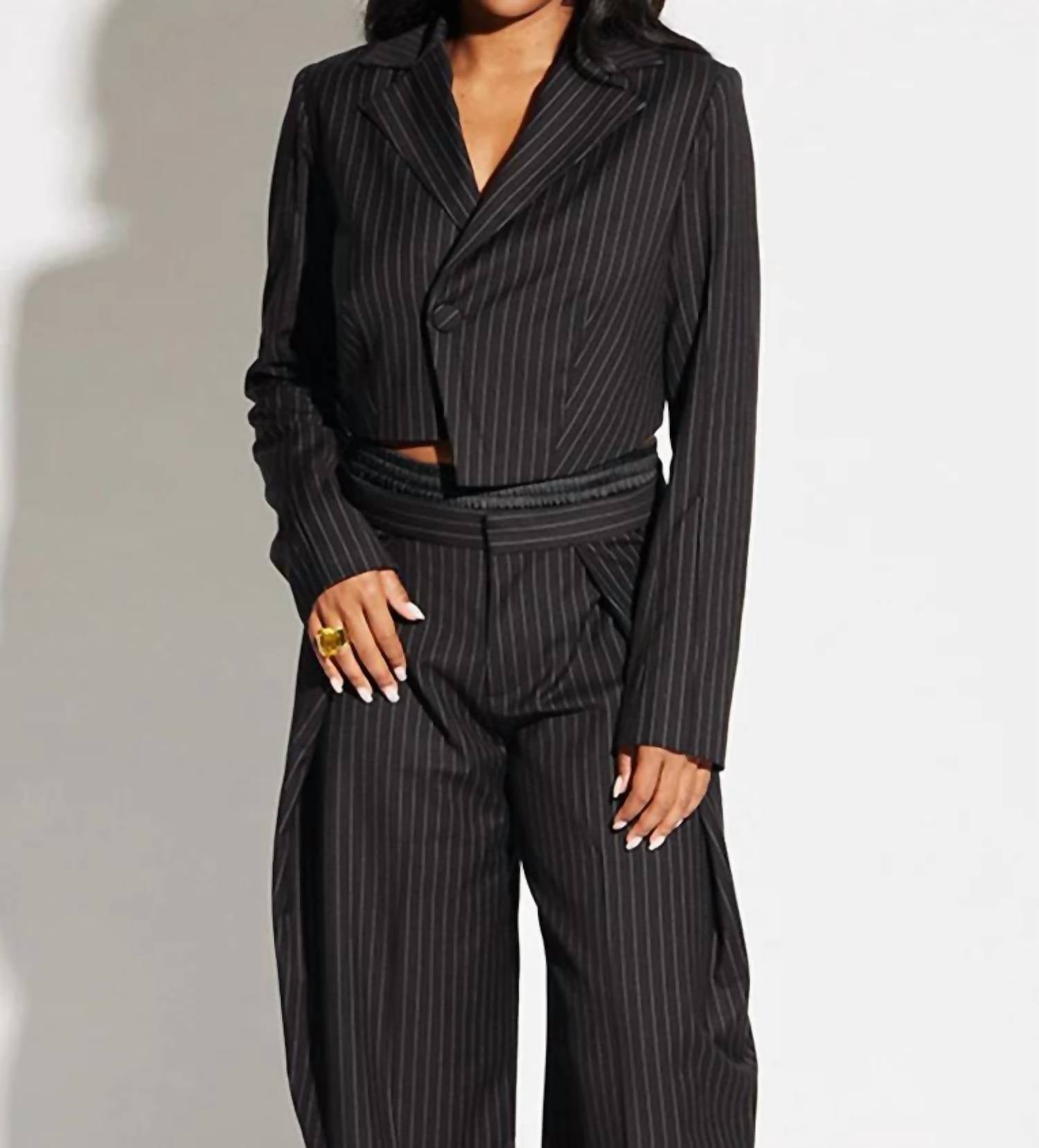 Circular Path - Asymmetric Crop Pinstripe Blazer