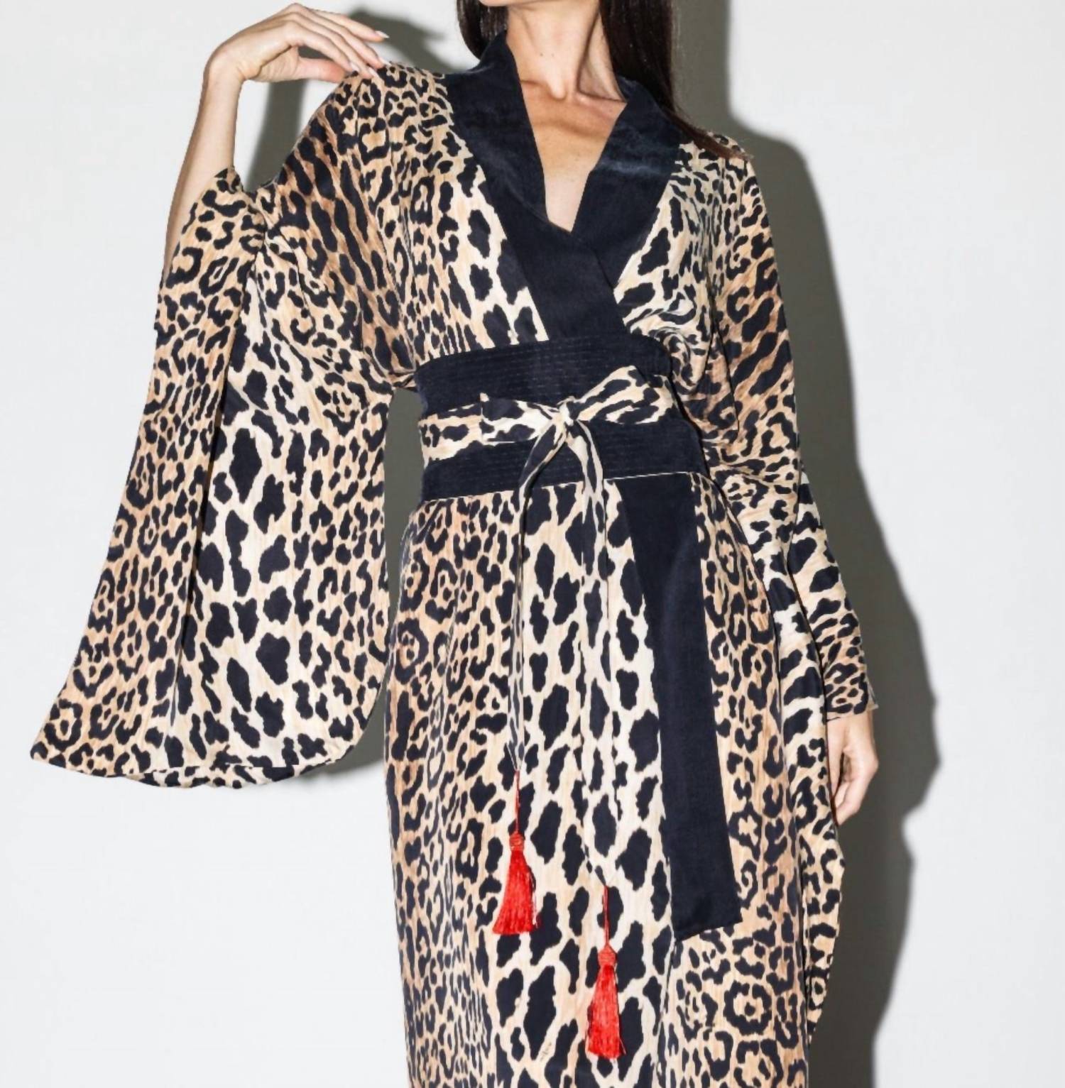 Niluu - Wildesse Anya Oriental Kimono