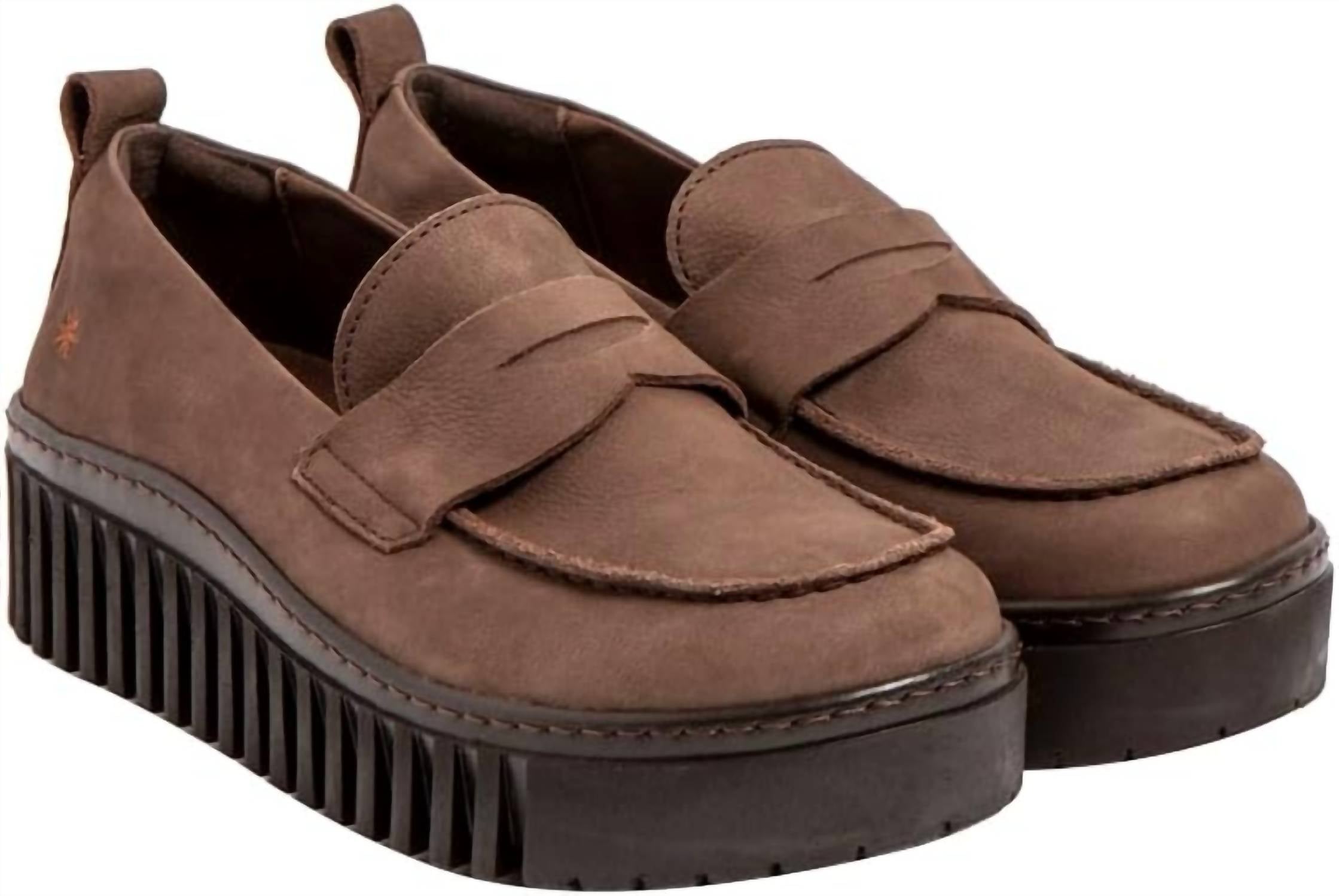 The Art Company - Women's Brighton Nobuck Loafer
