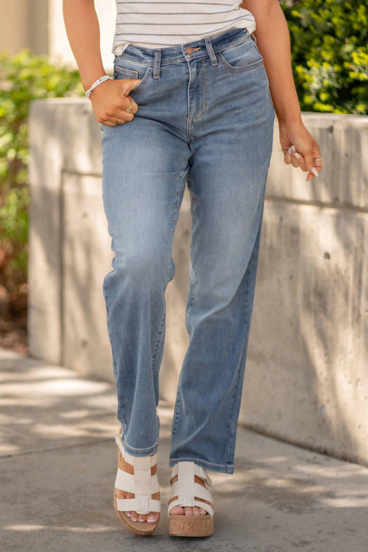Judy Blue - Classic Straight Leg Relaxed Non Distressed Jeans