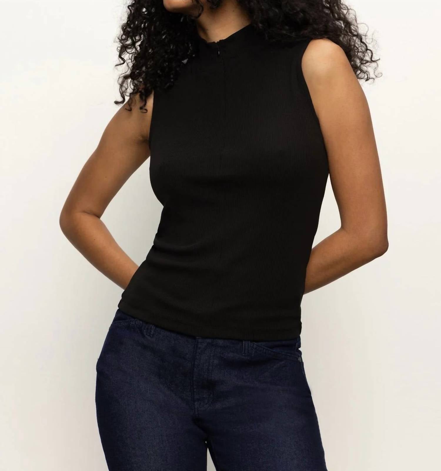 Sanctuary - Sleeveless Zip Mock Top