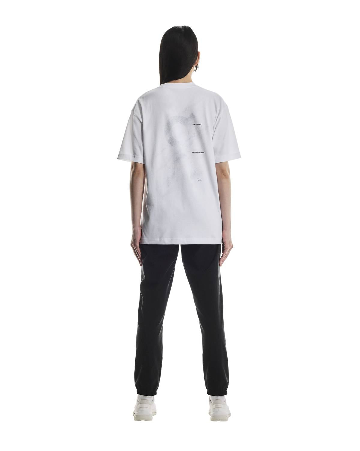 On - Club-t Graphic Shirt
