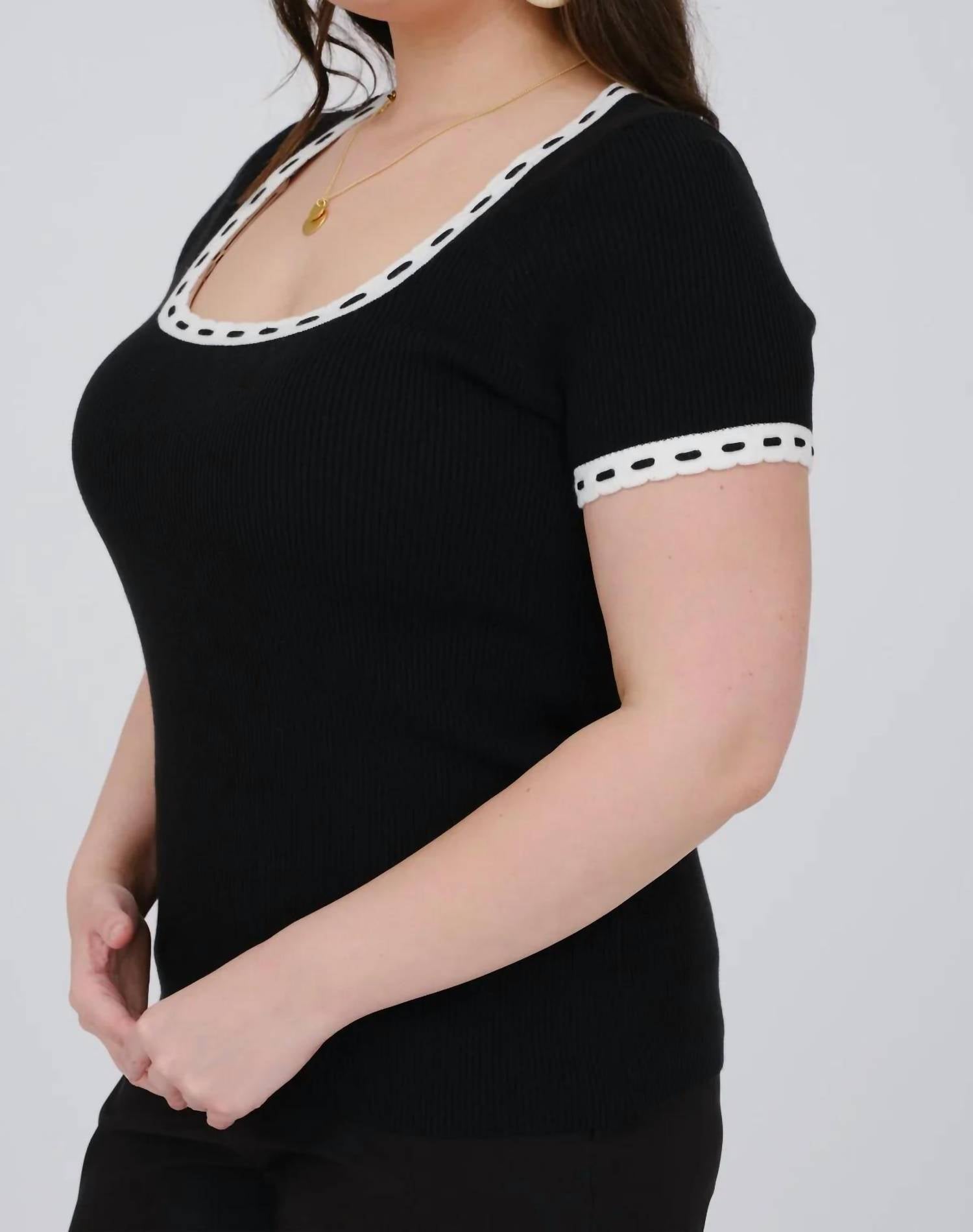Blu Pepper - Contrast Trim Sweater Knit Top
