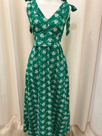 Lovely Melody - Women's Embroidery Sleeveless Maxi Dress