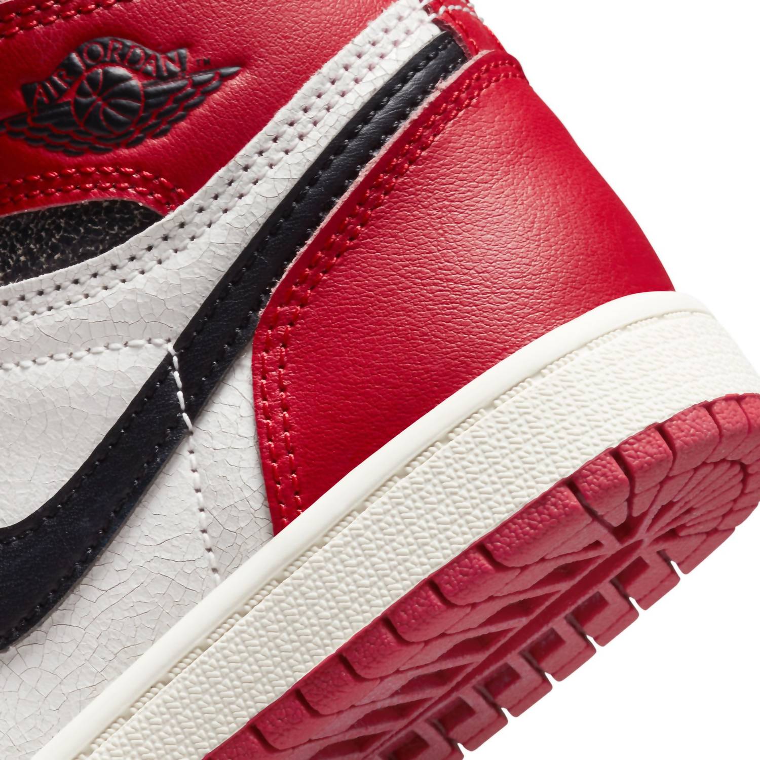 Air Jordan Preschool 1 Retro High Og Sneakers in red black white - kids' sneaker - view 8