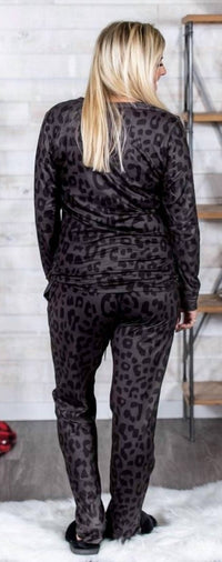 Shirley Stone - Cheetah Loungewear Set