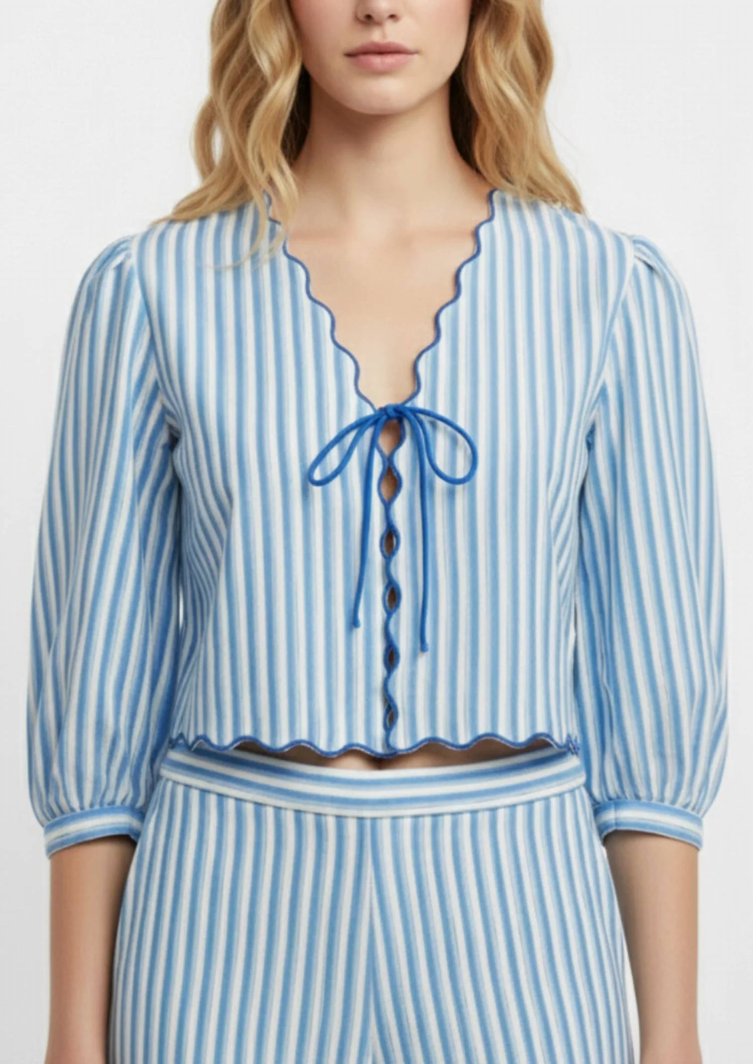 Anna Cate - Jane V-neck Top