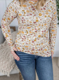 Michelle Mae - Effortlessly Chic Floral Long Sleeve Top
