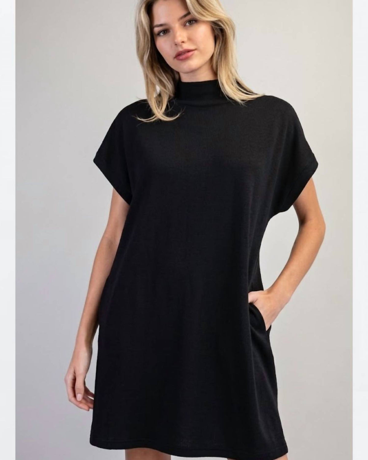 Ee:Some - Mock Neck Dress