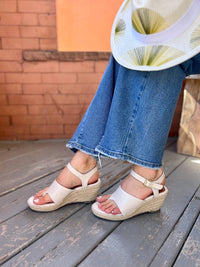 Softwalk - Women's Hilo Sandal