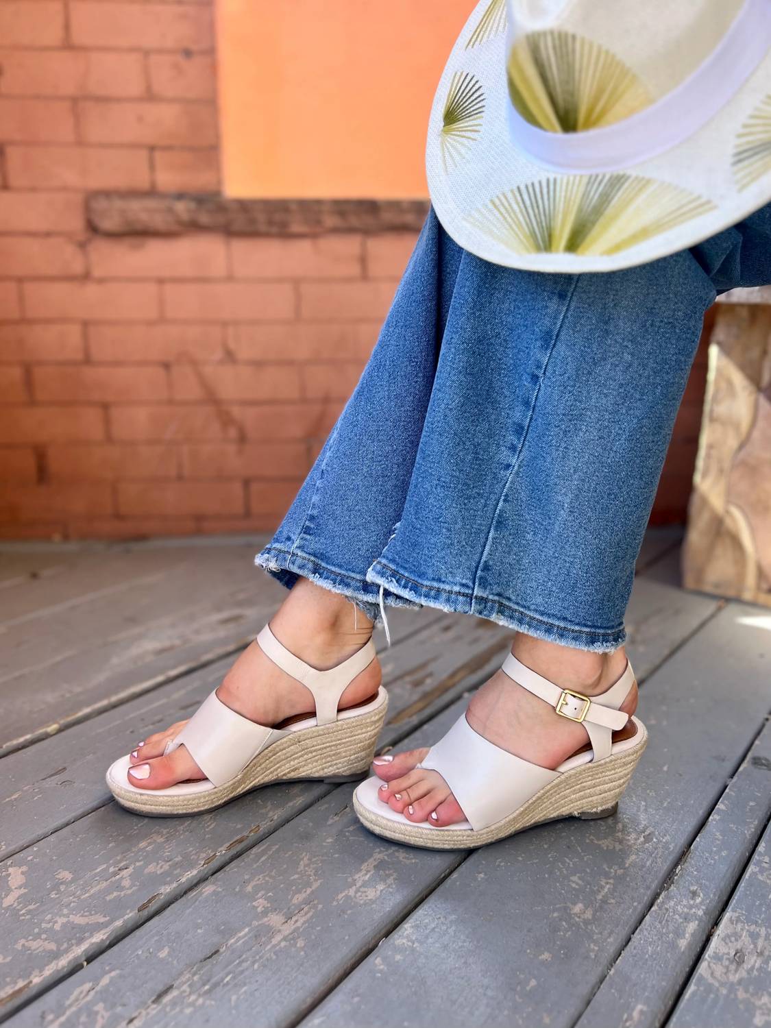 Softwalk - Women's Hilo Sandal
