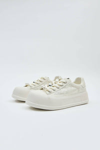 Lonza Women's Synda Low Top Sneakers in white - women's sneaker - detail view