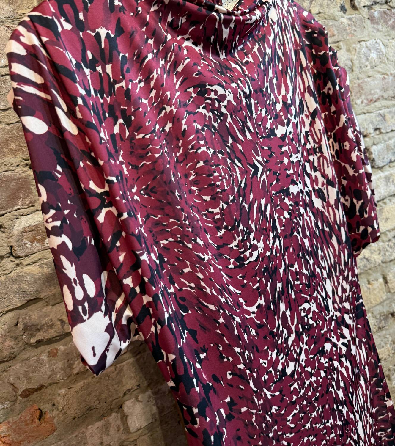 Astrid - Abstract Print Dress
