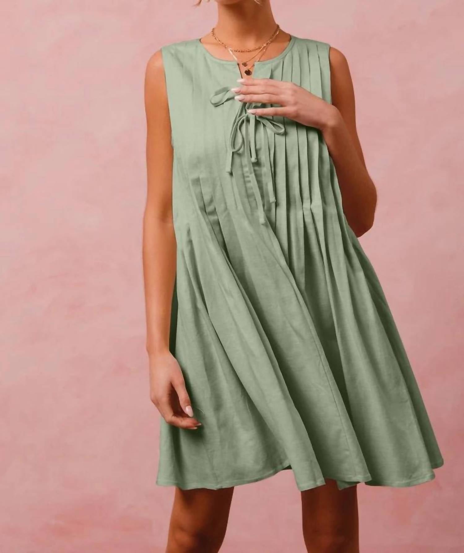 So Me - Women's Box Pleated Sleeveless Dress