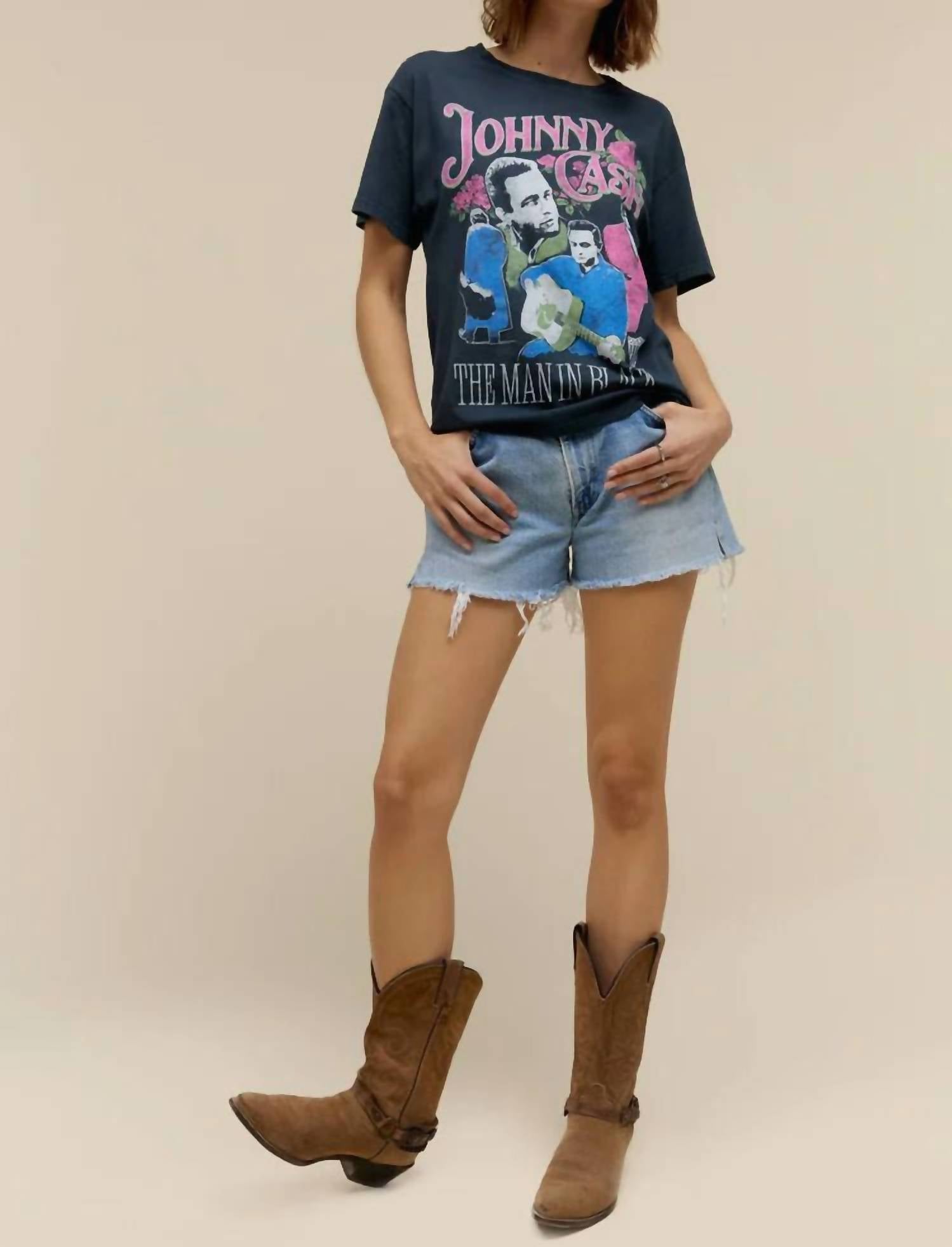 Daydreamer - Johnny Cash A Man Comes Around Boyfriend Tee