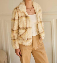 SKIES ARE BLUE Sherpa Jacket in cream yellow - women's jacket - detail view
