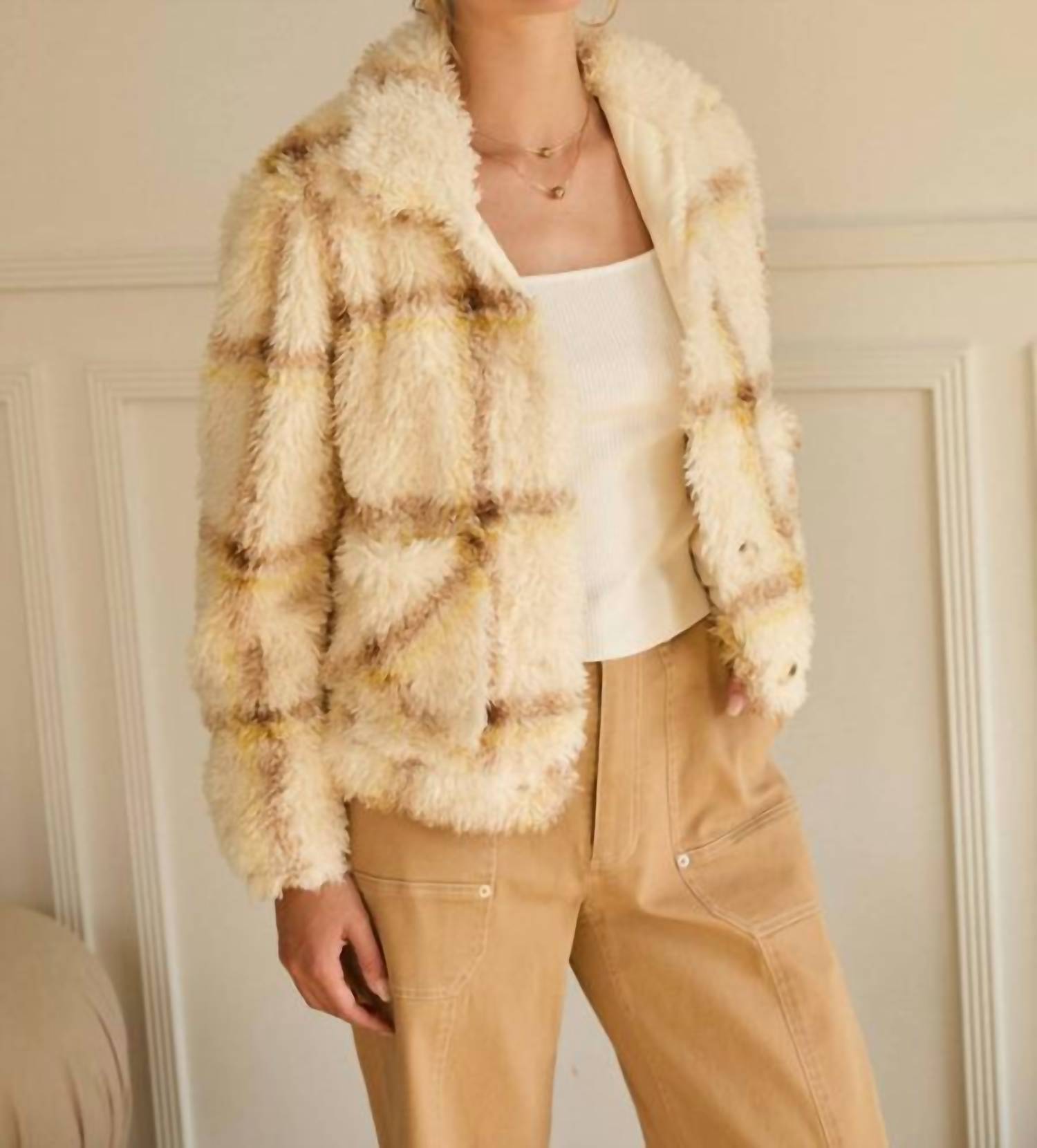 SKIES ARE BLUE Sherpa Jacket in cream yellow - women's jacket - detail view