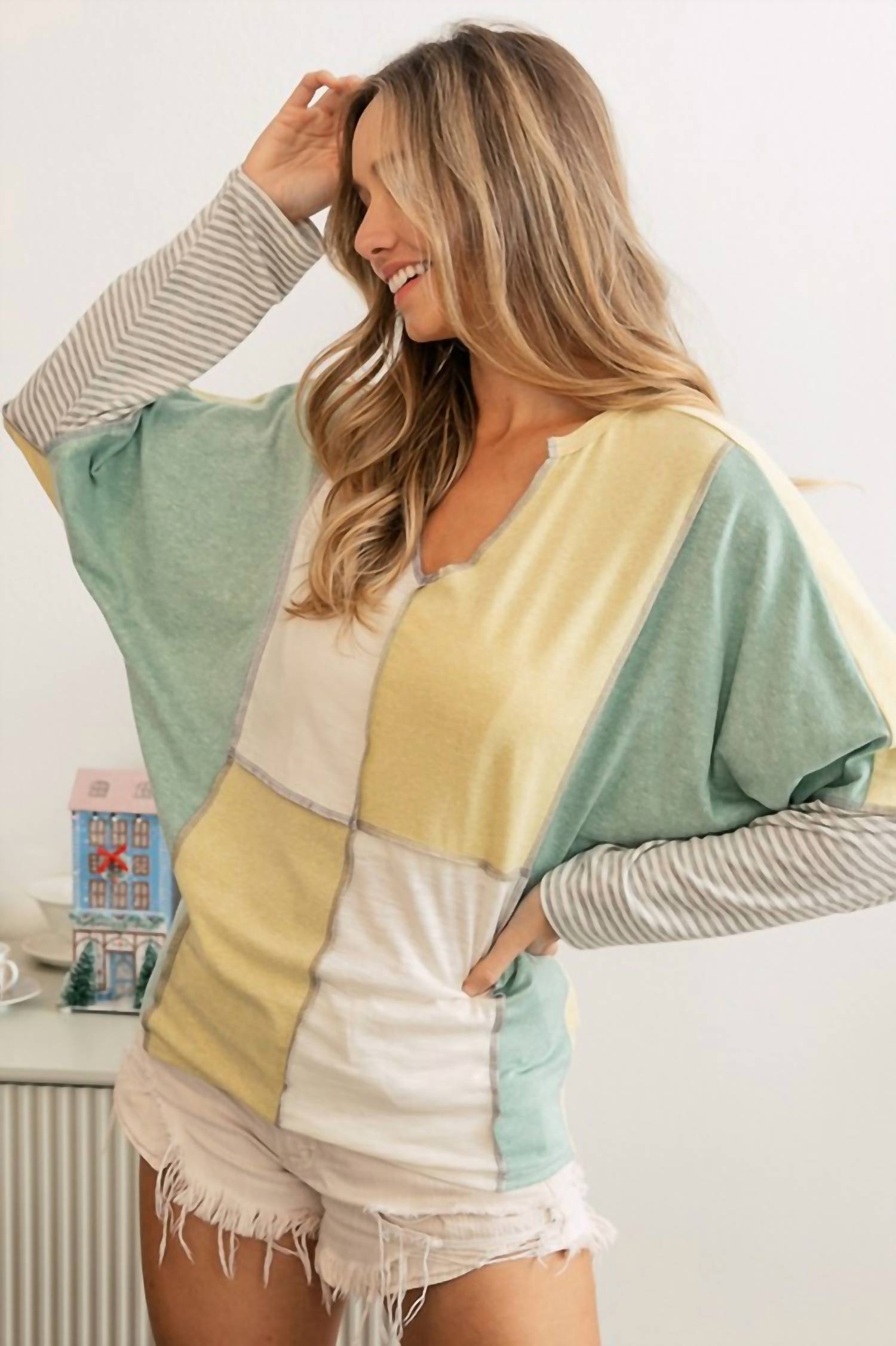 Bibi - Color Block V-Neck Top - Lime/Mint