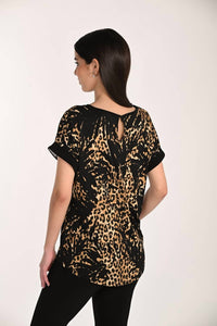 Frank Lyman - Casual Leopard Print Pullover Top