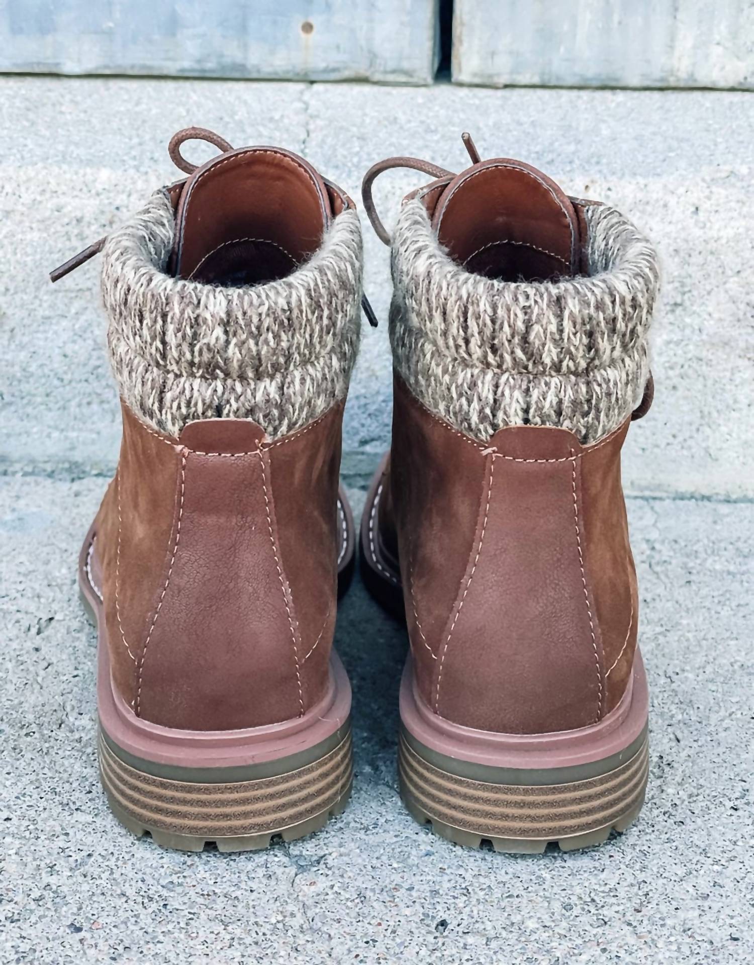Mia - Women's Ranie Combat Boot