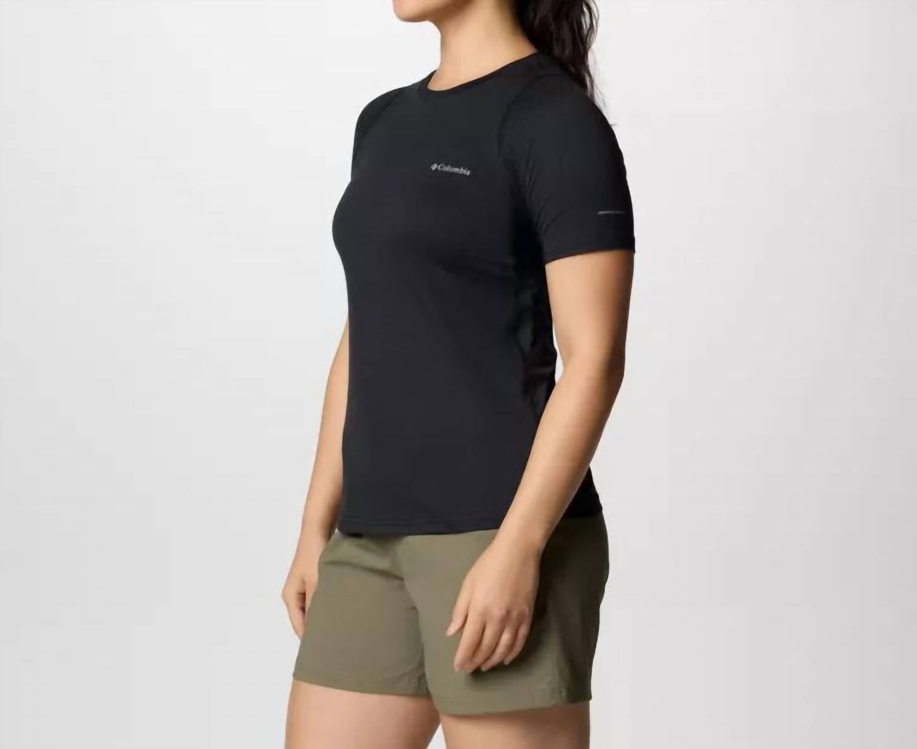 Columbia Weekend Ascent Short Sleeve Shirt in black - women's t-shirt - detail view