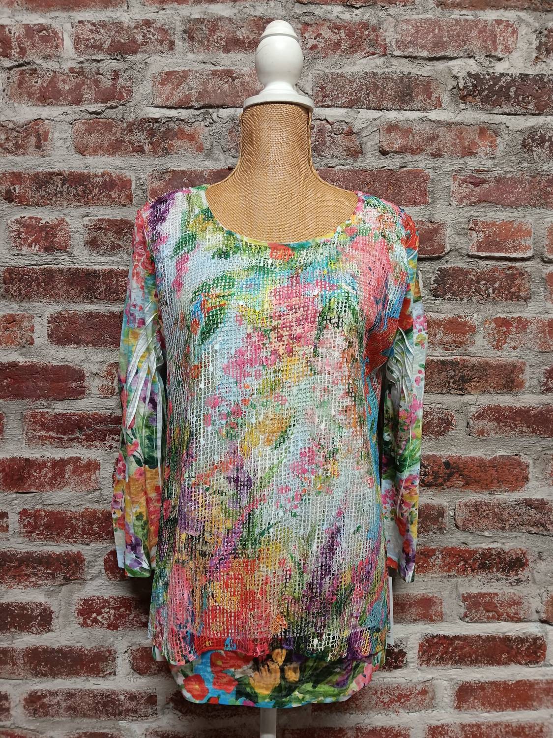 Jess & Jane - Women's Bright Floral Mesh Tunic