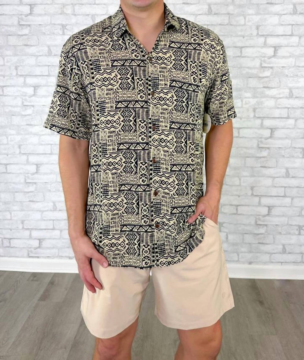 Kenny Flowers - Women's Night Out Button Down Top