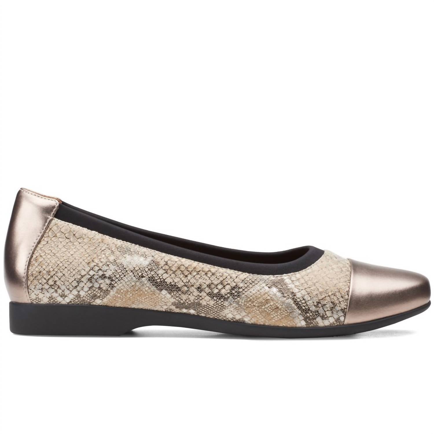 Clarks - Women's Un Darcey Cap 2 Flat Shoes