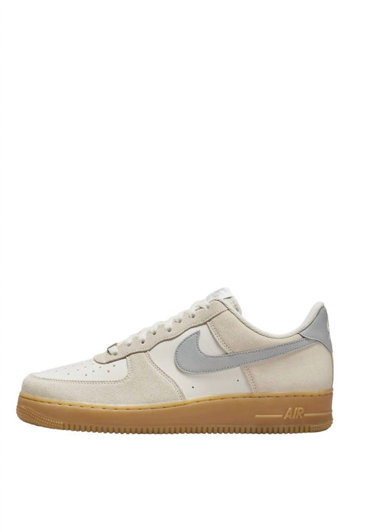 Nike - Men's Air Force 1 '07 LV8 Shoes