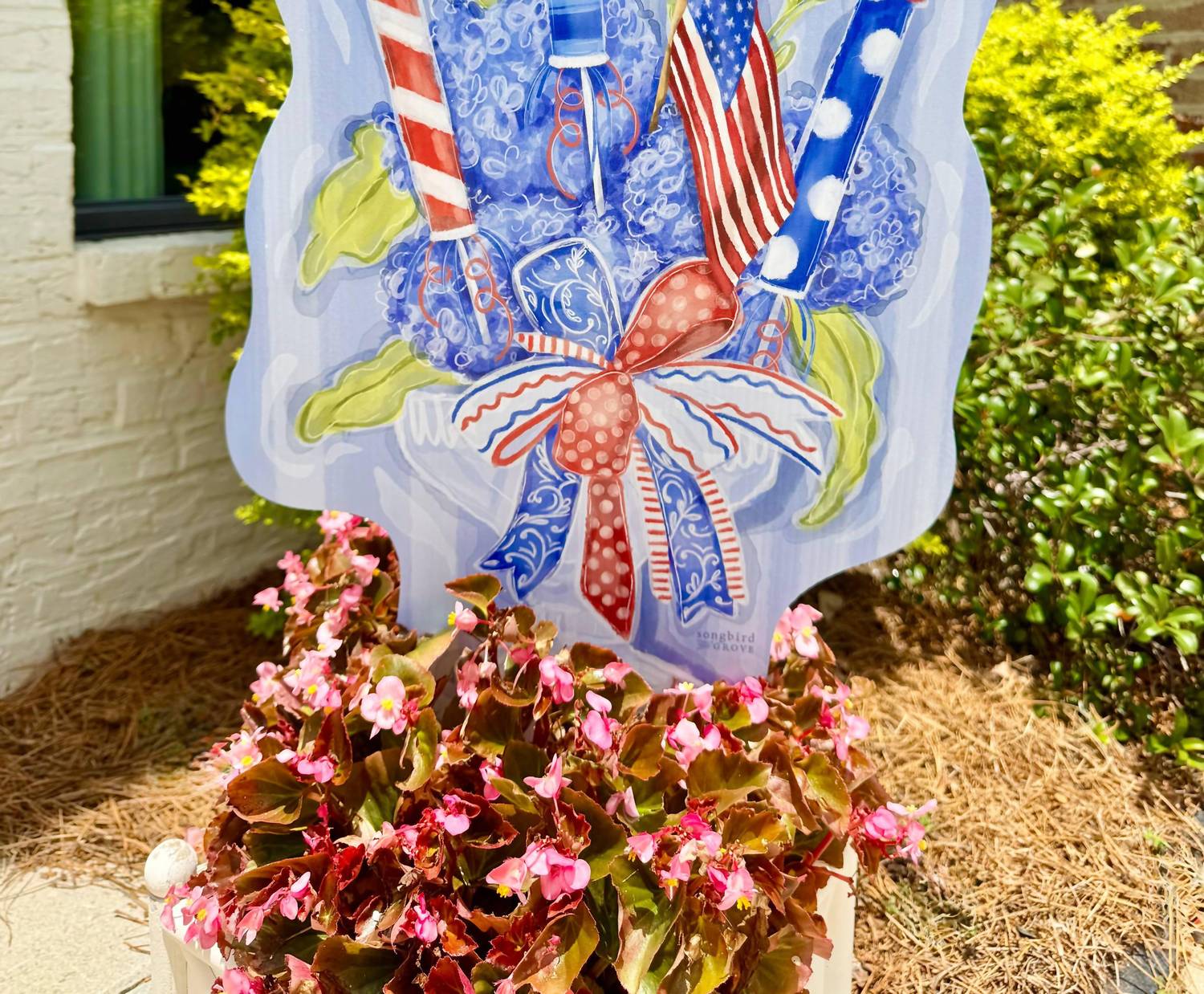 Songbird Grove Collection - Patriotic Hydrangeas Yard Art