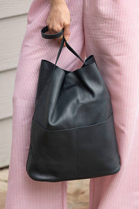 Risa - Women's Lila Pocket Tote