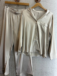 Zenana - Holiday Pajama Set